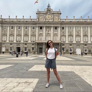 Meet your Posher, Camille